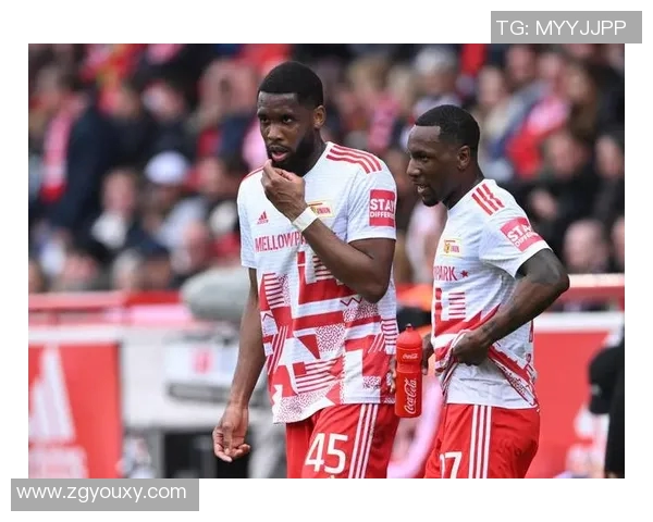 基尔与柏林联合激战正酣赛果揭晓双方表现分析与未来展望 基尔与柏林联合激战正酣赛果揭晓双方表现分析与未来展望